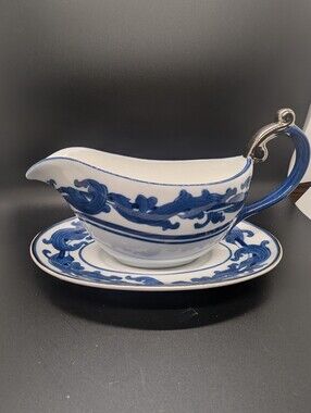BOMBAY COMPANY ASIAN GARDEN BLUE WHITE CHINOISERIE GRAVY BOAT UNDERPLATE
